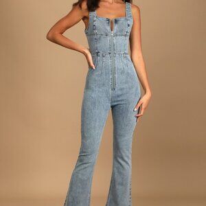 Lulus Keep Groovin' Light Wash Denim Zip-front Jumpsuit Blue - Size L